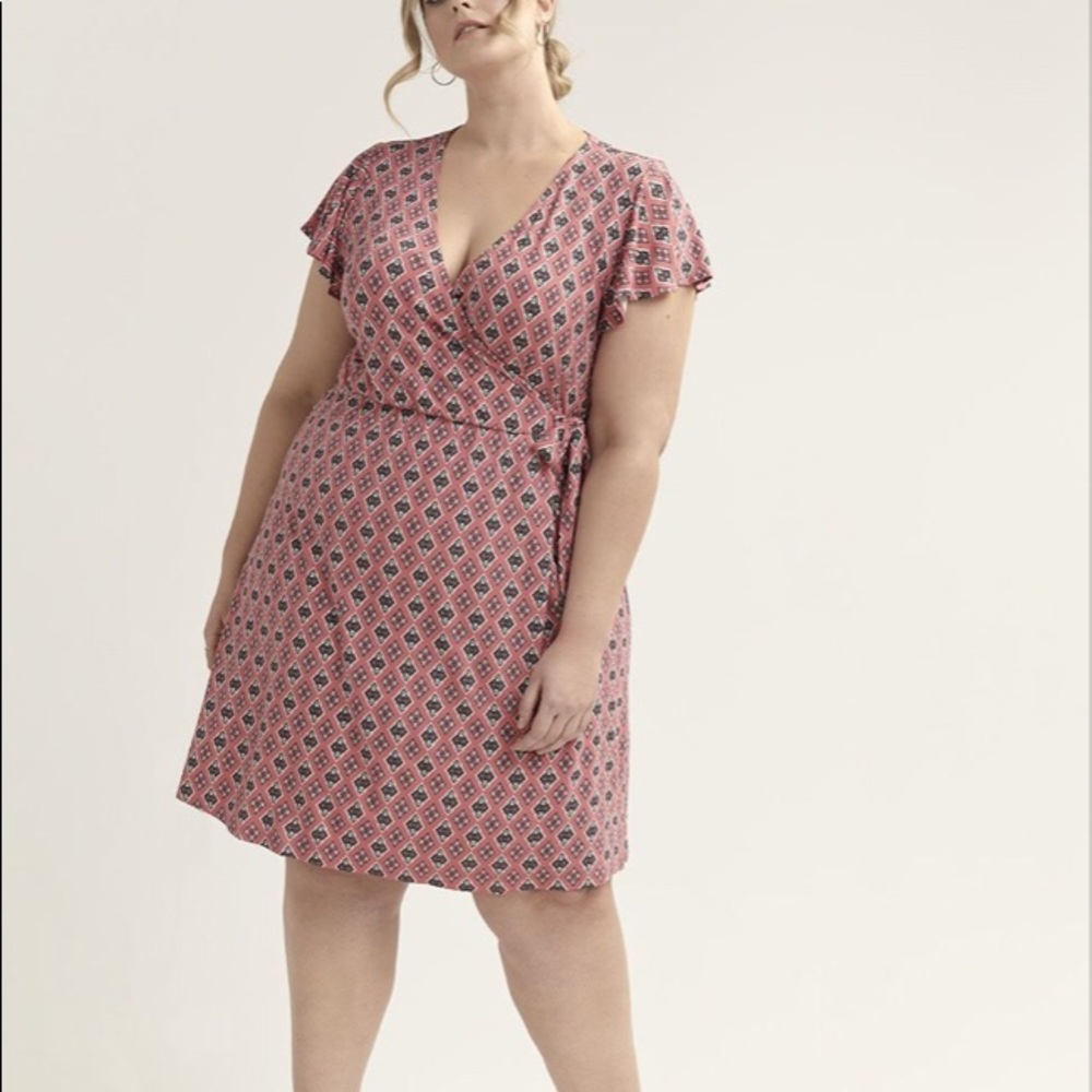 NWT Plus Size Faux Wrap Flutter Sleeve Dress. 1X